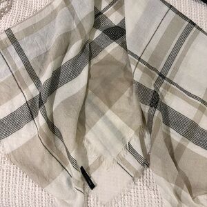 BCBGMaxAzria Textured Cream Scarf